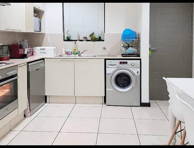 2 BEDROOM PROPERTY TO RENT IN BARBEQUE DOWNS